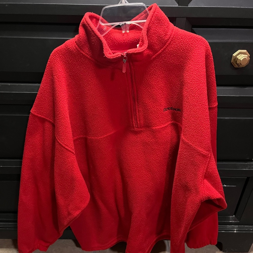 REEBOK SWEATER